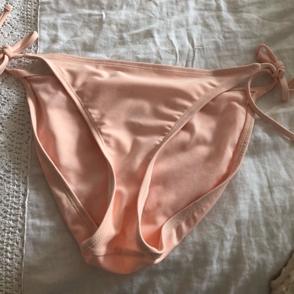 Bikini bottom - Picture 1 of 1